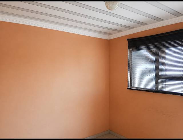 3 BEDROOM HOUSE FOR SALE IN LAKESIDE